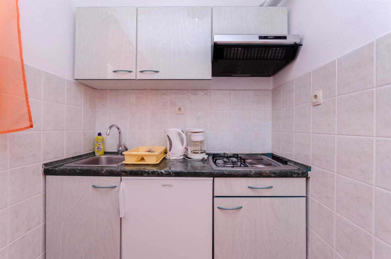 Apartments Mirjana Lopar Bagian luar foto